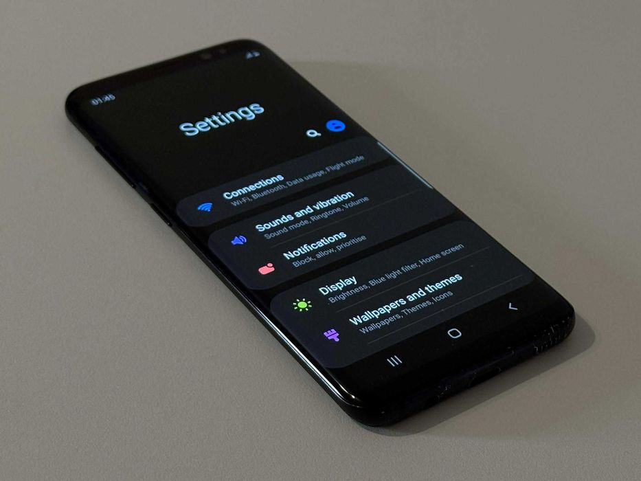 Бартер! Samsung Galaxy S8 Midnight Black (Черен)