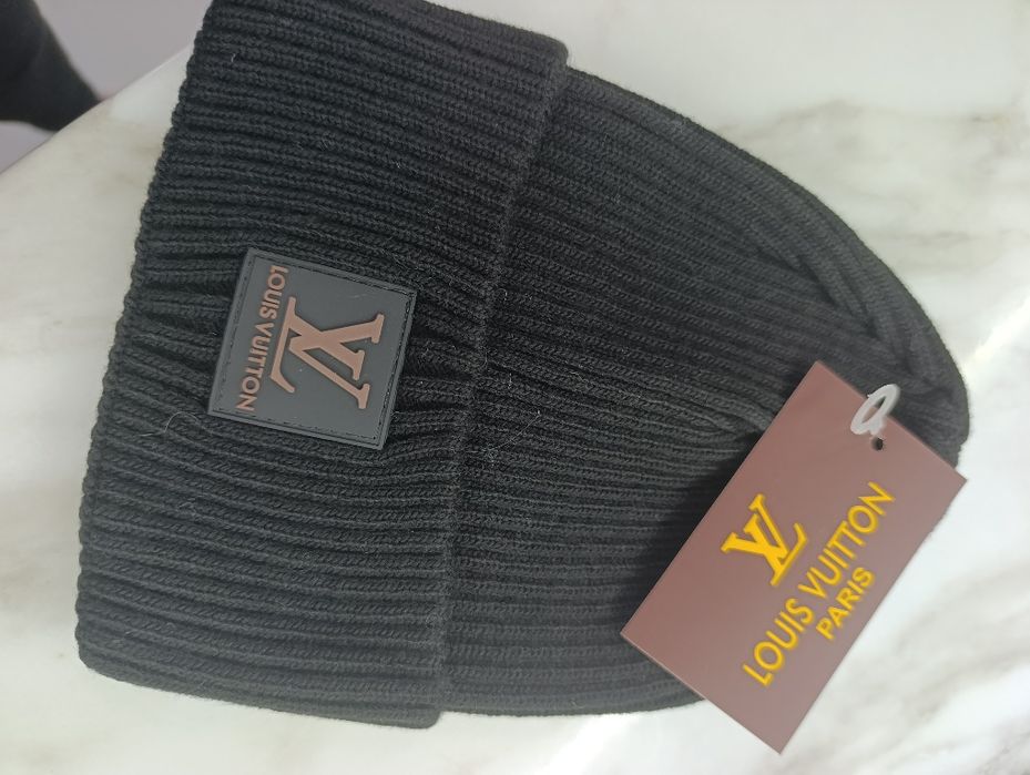 Нови дебели шапки Tommy, North face други