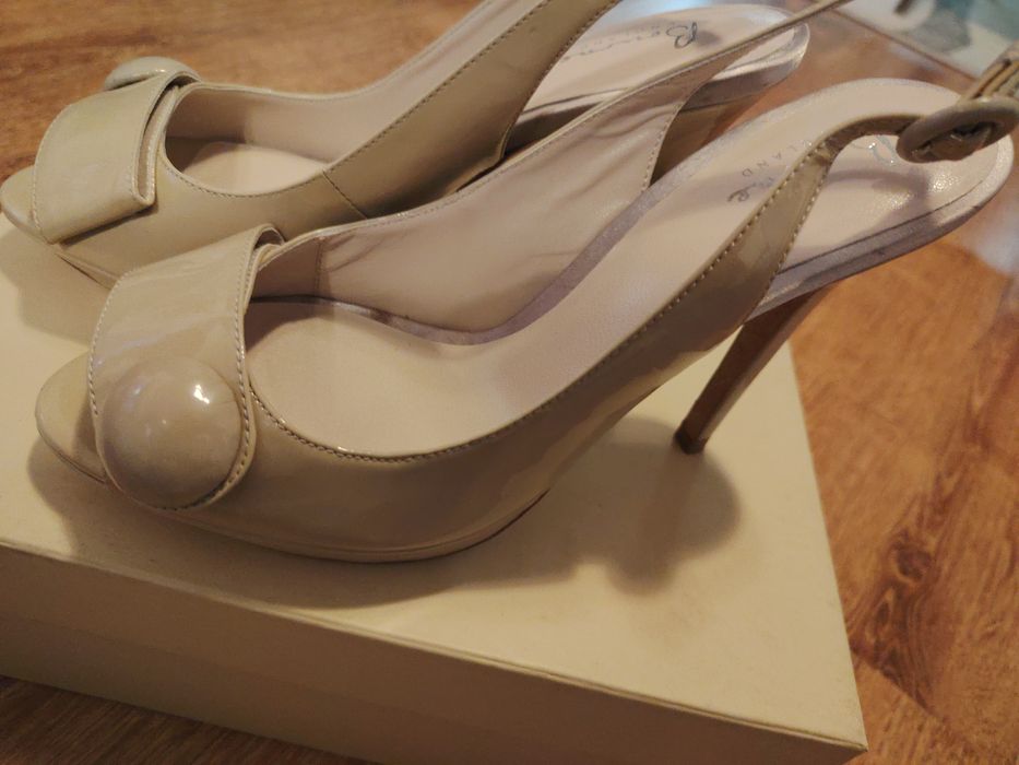 Обувки, естествена кожа.