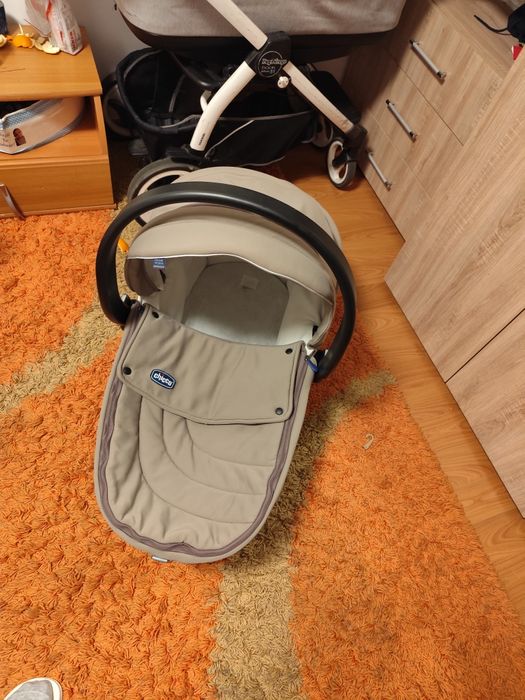 Cărucior pentru copiii