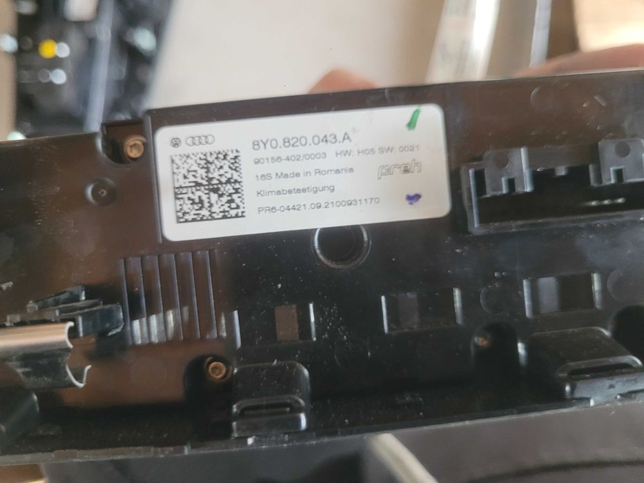 Panou clima Audi A3 8y incalzire scaune 8Y0820043A