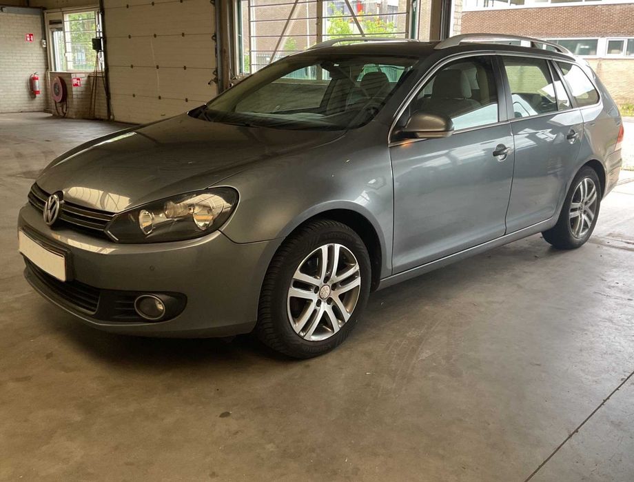 dezmembrez vw golf 6 variant break 2010 motor 1.4 tsi caxa 122cp si cutie dsg MPH