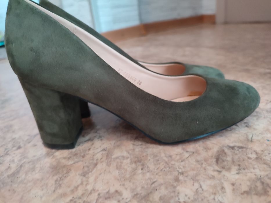 Продам туфли по 2000 тг