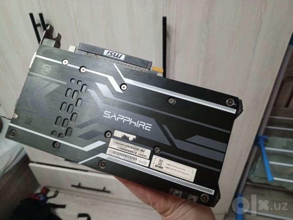 AMD Radeon R9 380 4 ГБ