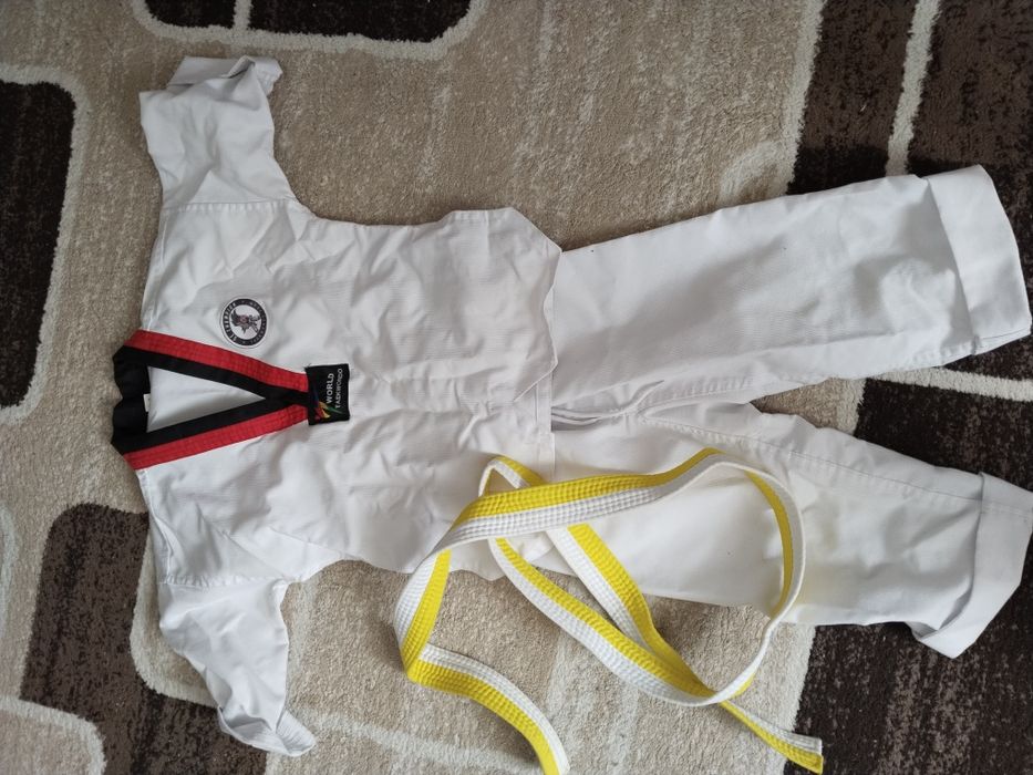 Продам форму для тхеквондо