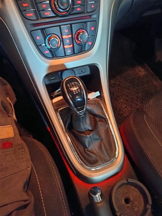 OPEL Astra 2010 — imagine 4