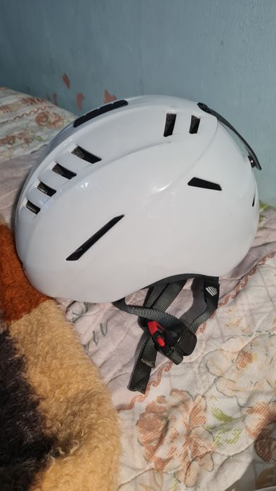 Детска каска за ски