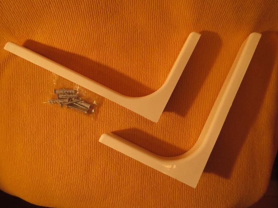 2 suporti cu cadru metalic si protectii de plastic pentru polite