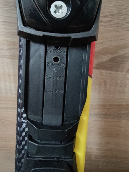 Vand clapari si skiuri copii  - marime 34 35