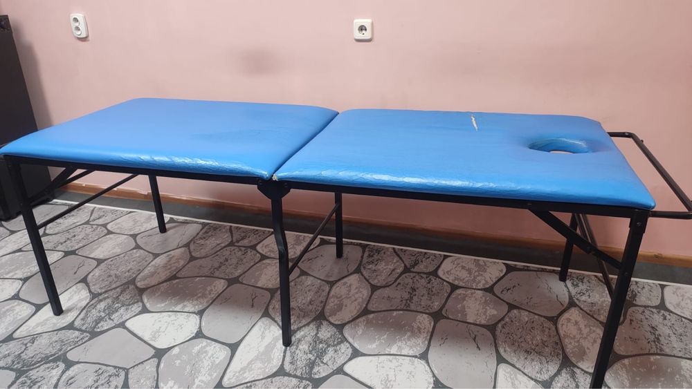 Продам кушетку ..