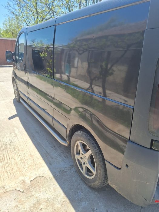 Vand sau schimb renault trafic