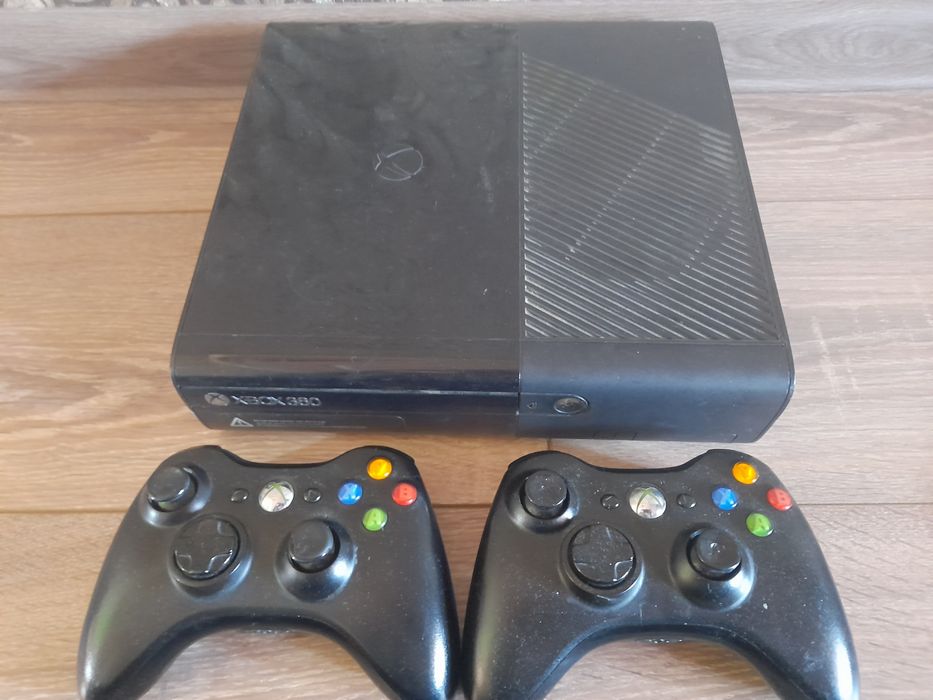 Xbox 360 2 хорошее состояние