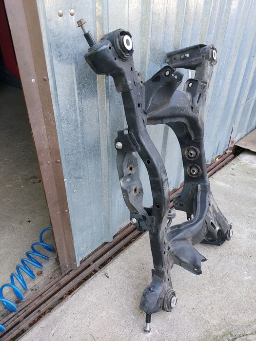 Балка задняя Subaru Forester SH