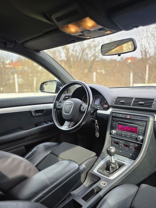 Audi A4 B7 3xS-line 2.0 Diesel Quattro 
Vnd 
Tracțiune integrala 4x4 Q