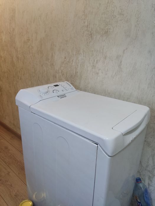 Продам стиральную машину Ariston