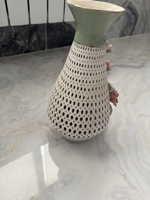 Ваза китайская 10000 тг