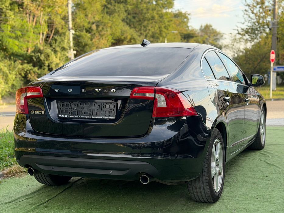 Volvo S60 și în rate