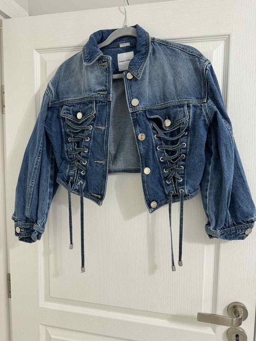 Дамско дънково яке на марка Pinco