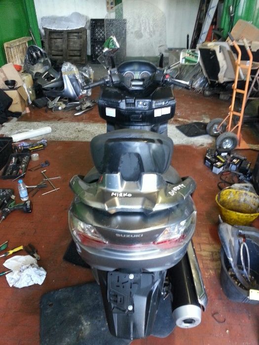 Suzuki Burgman-400 i-2010г.-На части