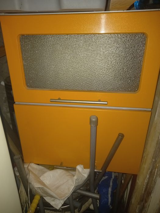 Продам кухонные шкафы 4шт