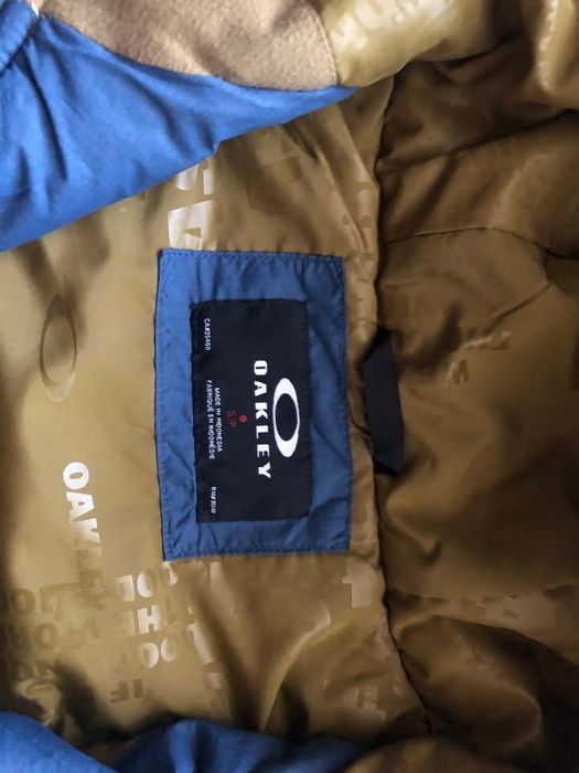 Geaca cu puf Oakley pt femei (Small)