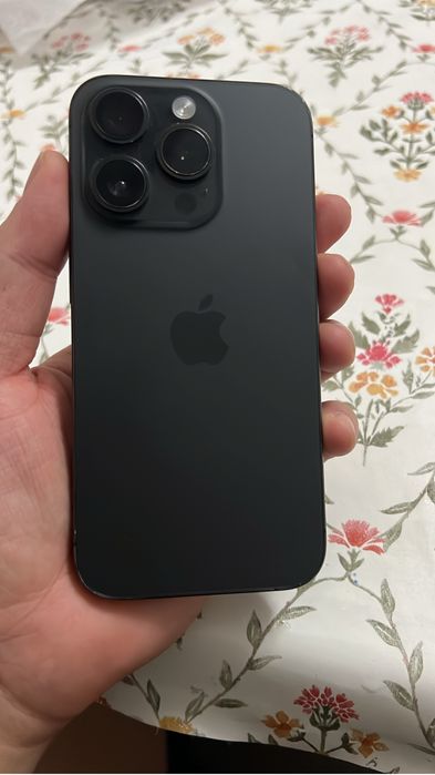 Продаю Айфон 15 ПРО/128