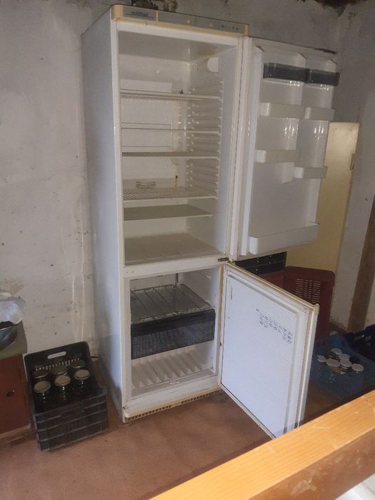 Хладилник с фризер SILTAL