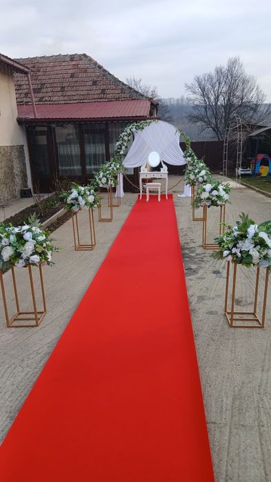 Decor disponibil pentru inchiriere