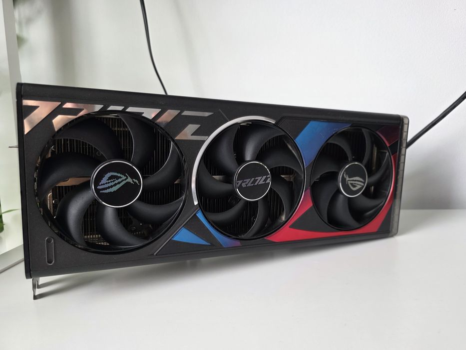 RTX 4090 Asus Rog Strix Gaming, cu sigiliu, nedesfacuta