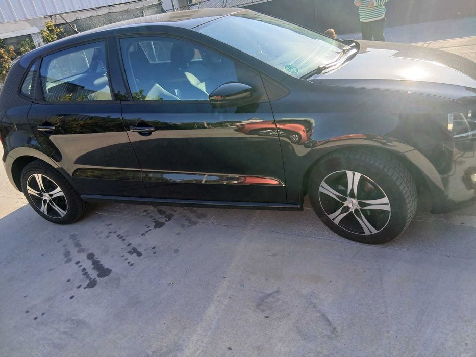 VOLKSWAGEN Polo 2010 — imagine 1