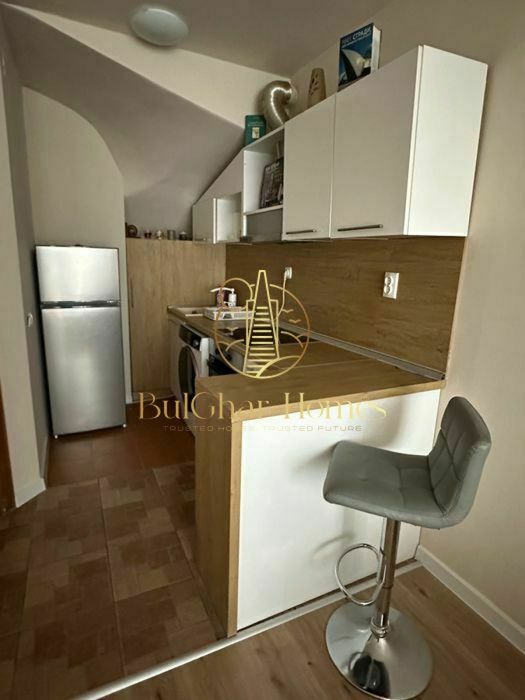 Дава се под наем Двустаен апартамент в Варна, Окръжна болница - 50 кв.м за 498.27 € - Снимка #2