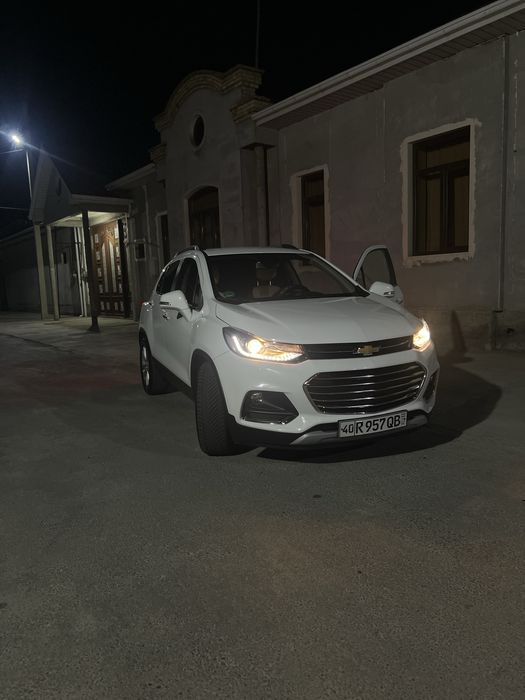 Tracker sotiladi!