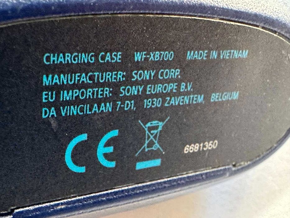 Безжични слушалки Sony - WF-XB700