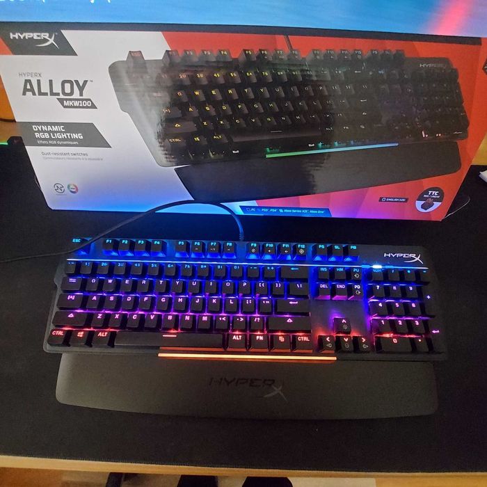 Геймъска клавиатура HyperX Alloy MKW100
