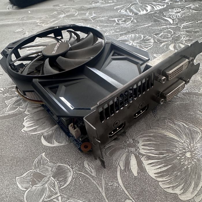 Продам видеокарту GTX 750 TI