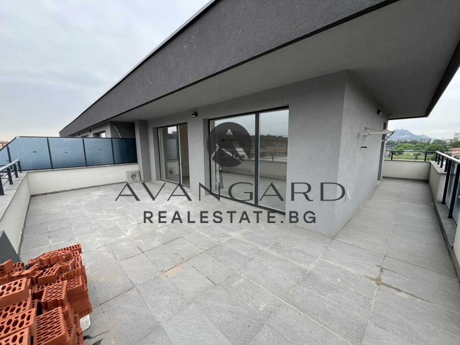 Продава се Тристаен апартамент в Пловдив, Остромила - 205 кв.м за 509 €/кв.м - Снимка #8