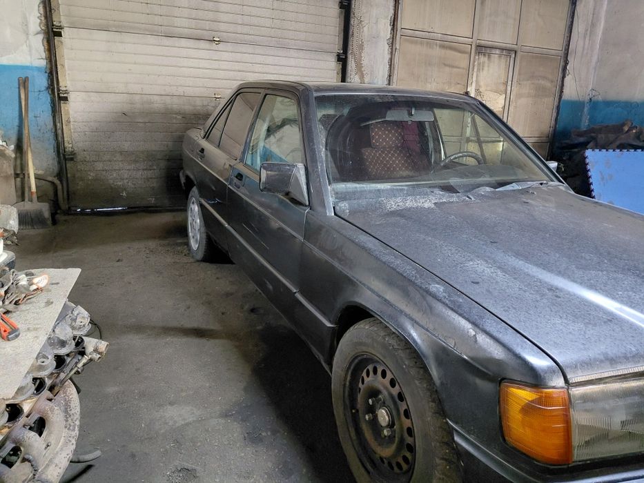 Продам автомобиль мерседес 190