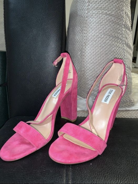 Sandale roz din piele