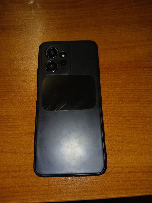 Продавам redmi note 12