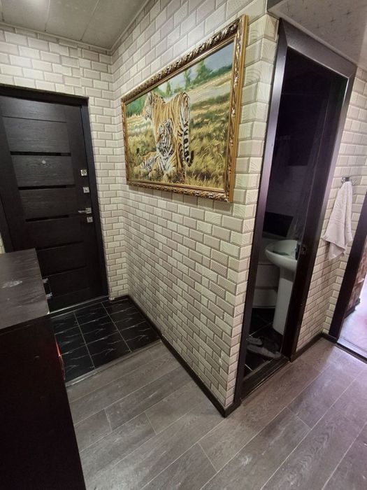 Продаётся 3-комнатная квартира в Нукусе, 21 мкр, дом 3Б