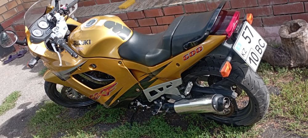 Сузуки катана,600