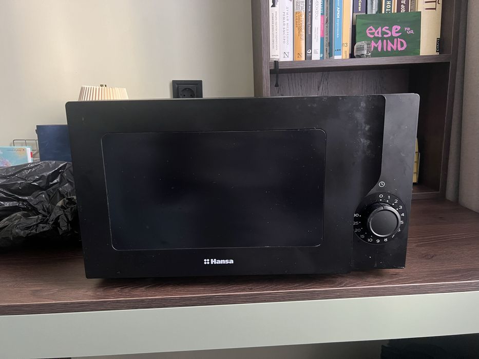 Микроволновка Hansa