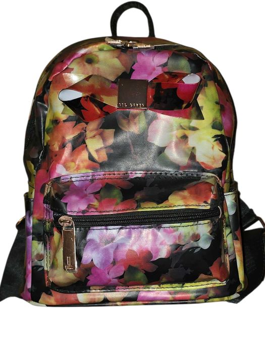 Ted Baker страхотна нова раничка