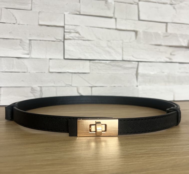 Дамски колан в черен цвят Н*r*еs