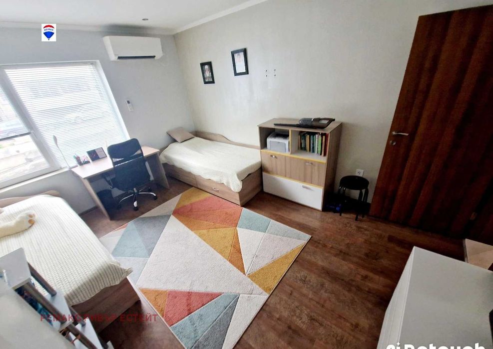 Тристаен апартамент за продажба кв. Дружба 2