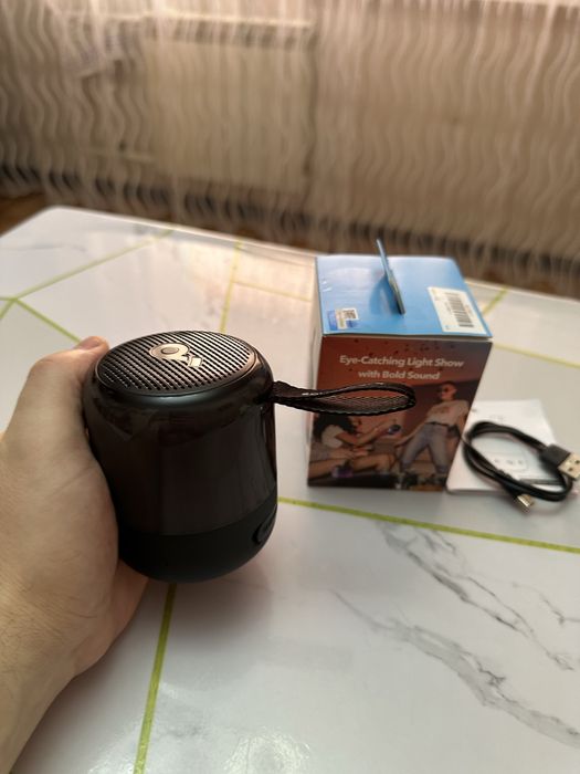 Продам колонку Anker Soundcore Glow Mini