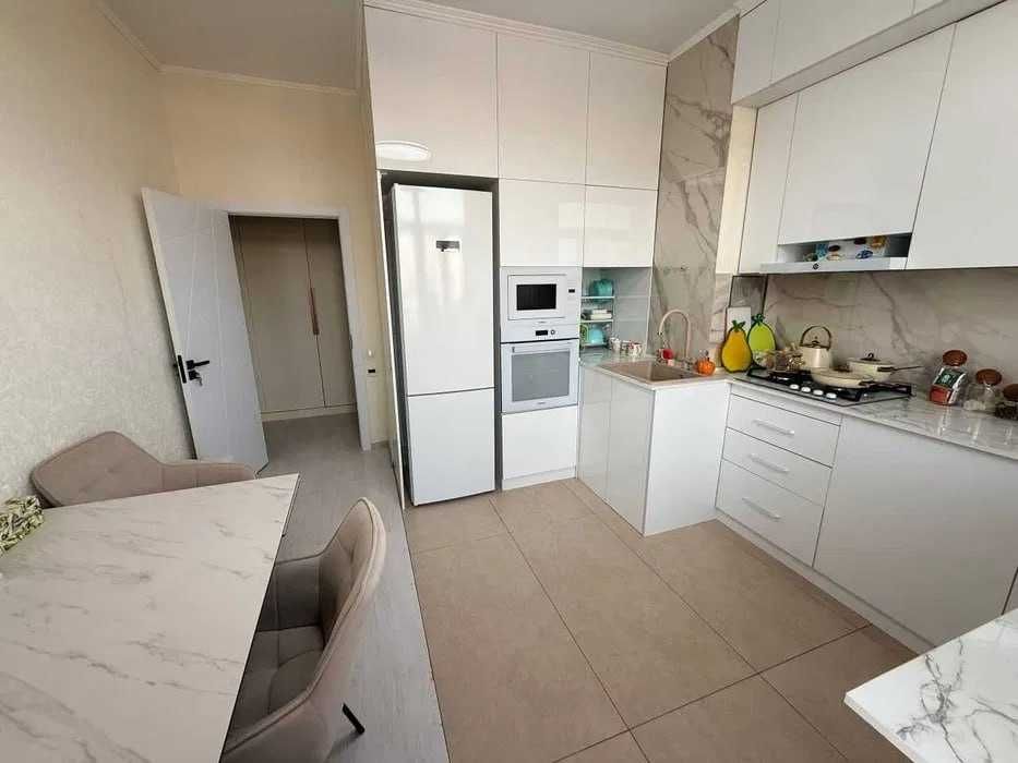 *Anor 3ком квартира в центре,Кушбеги,5муз 319 и 26 школа,Под ключ 77м2