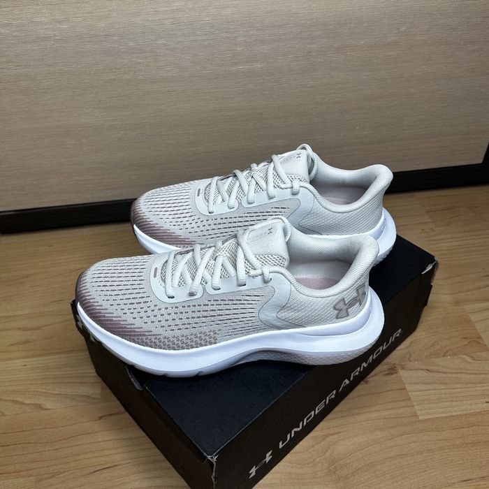 Оригинал Under Armour женские кроссовки