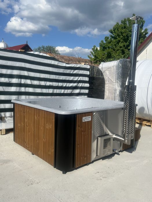 Ciubar patrat 2.2m x 2.2m