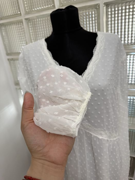 Rochie alba de voal